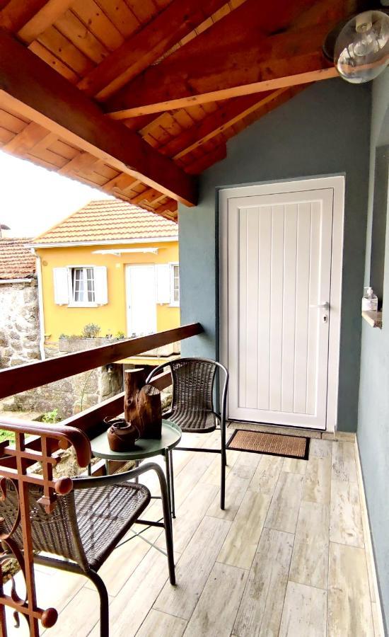 Casa Rural D 'Avo - Sossego Do Campo - 5 Adultos Alhais Kültér fotó