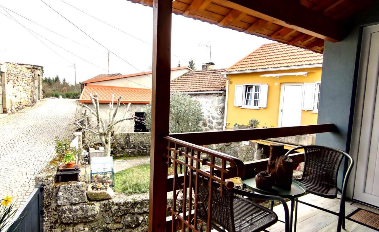 Casa Rural D 'Avo - Sossego Do Campo - 5 Adultos Alhais Kültér fotó
