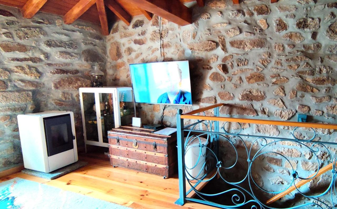 Casa Rural D 'Avo - Sossego Do Campo - 5 Adultos Alhais Kültér fotó